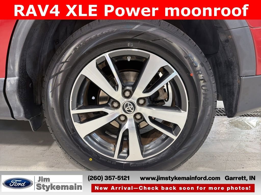 Used 2017 Toyota RAV4 XLE image 4