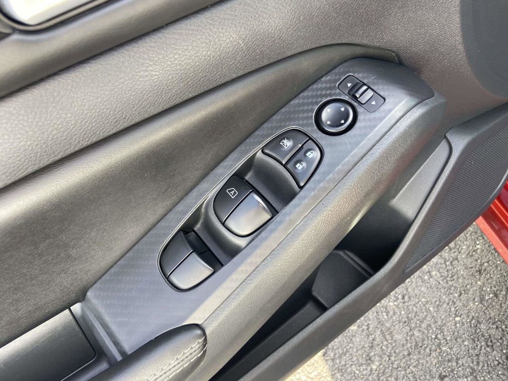Used 2024 Nissan Altima 2.5 SV FWD image 18