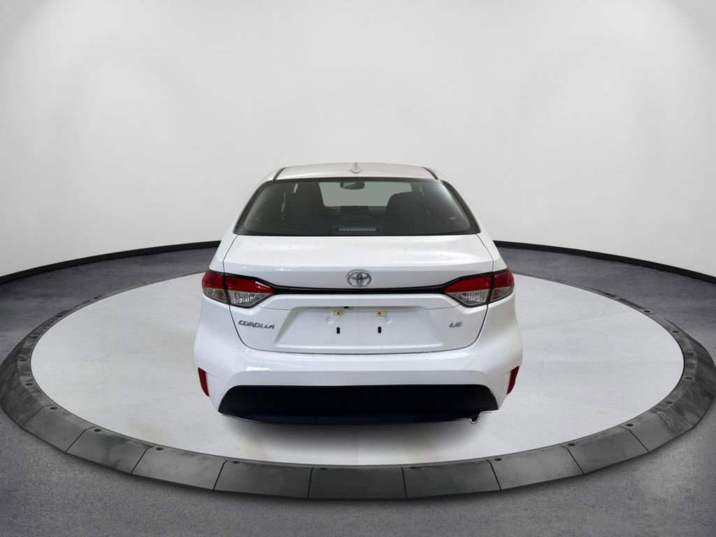 Used 2026 Toyota Corolla LE image 6