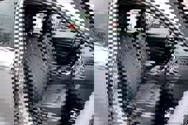 Used 2021 Toyota Camry SE image 6