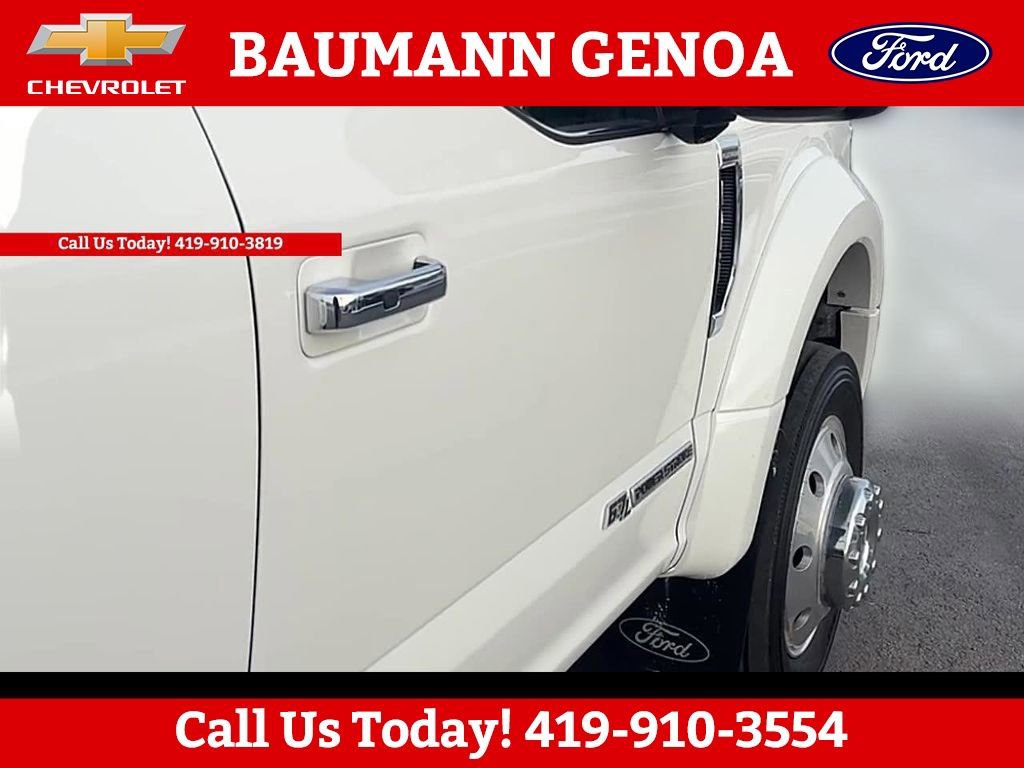 Used 2021 Ford F450 Platinum w/ FX4 Off-Road Package image 2