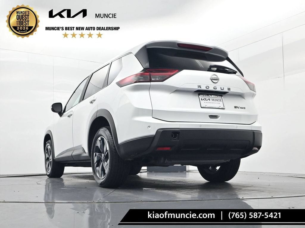 Used 2024 Nissan Rogue SV AWD/4WD image 41