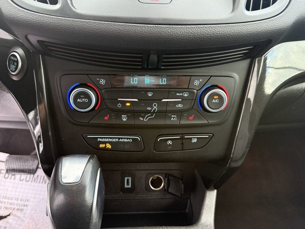 Used 2019 Ford Escape SE FWD image 18