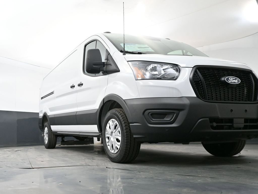 New 2026 Ford Transit 250 Low Roof RWD image 19