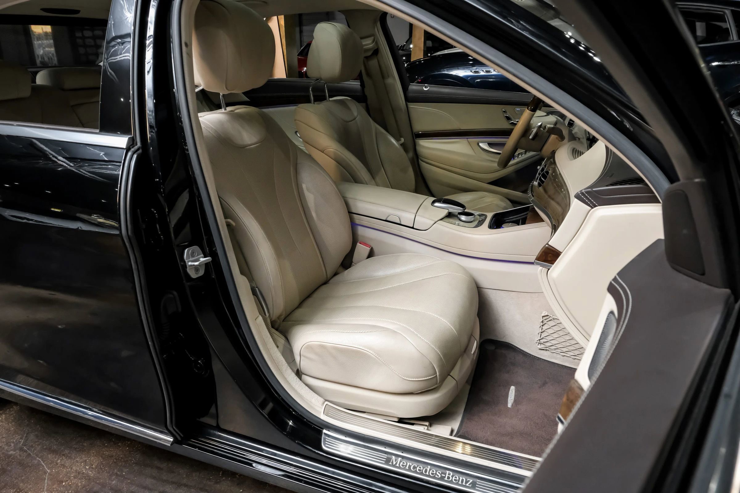 Used 2015 Mercedes-Benz S 550 Sedan image 35