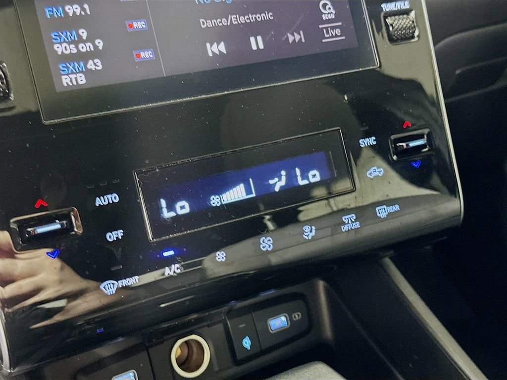 Used 2022 Hyundai Santa Cruz SEL Premium image 26