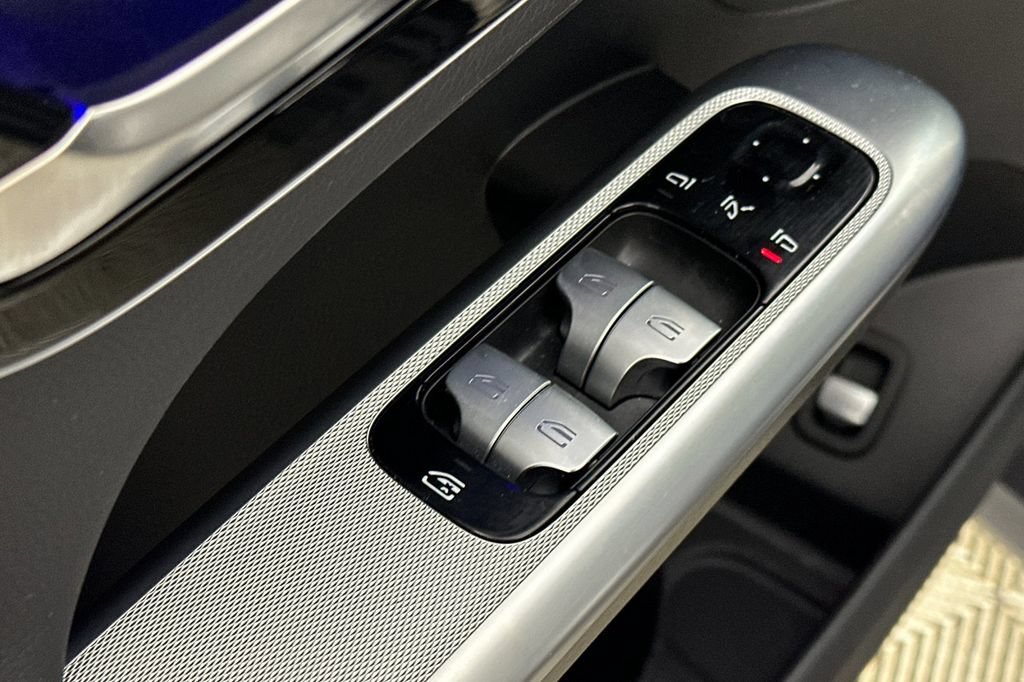 Certified 2026 Mercedes-Benz GLC 300 image 14