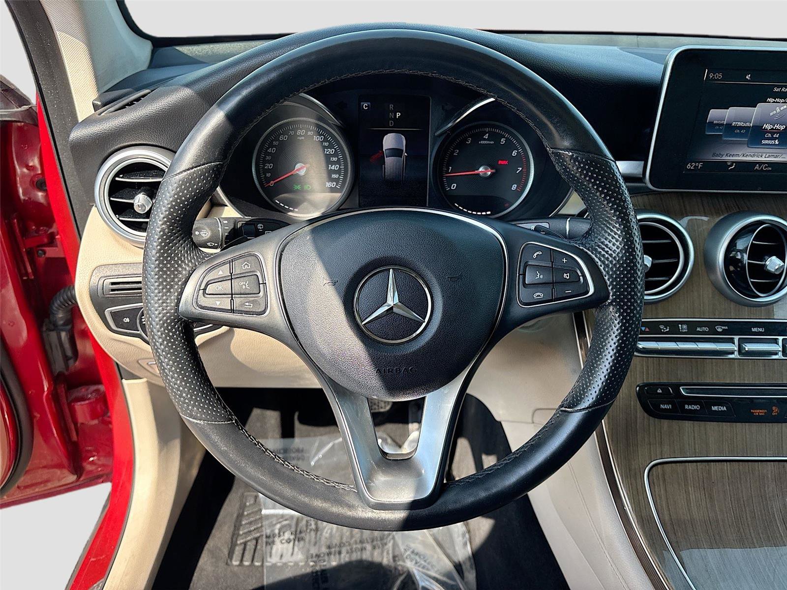 Used 2019 Mercedes-Benz GLC 300 4MATIC image 11