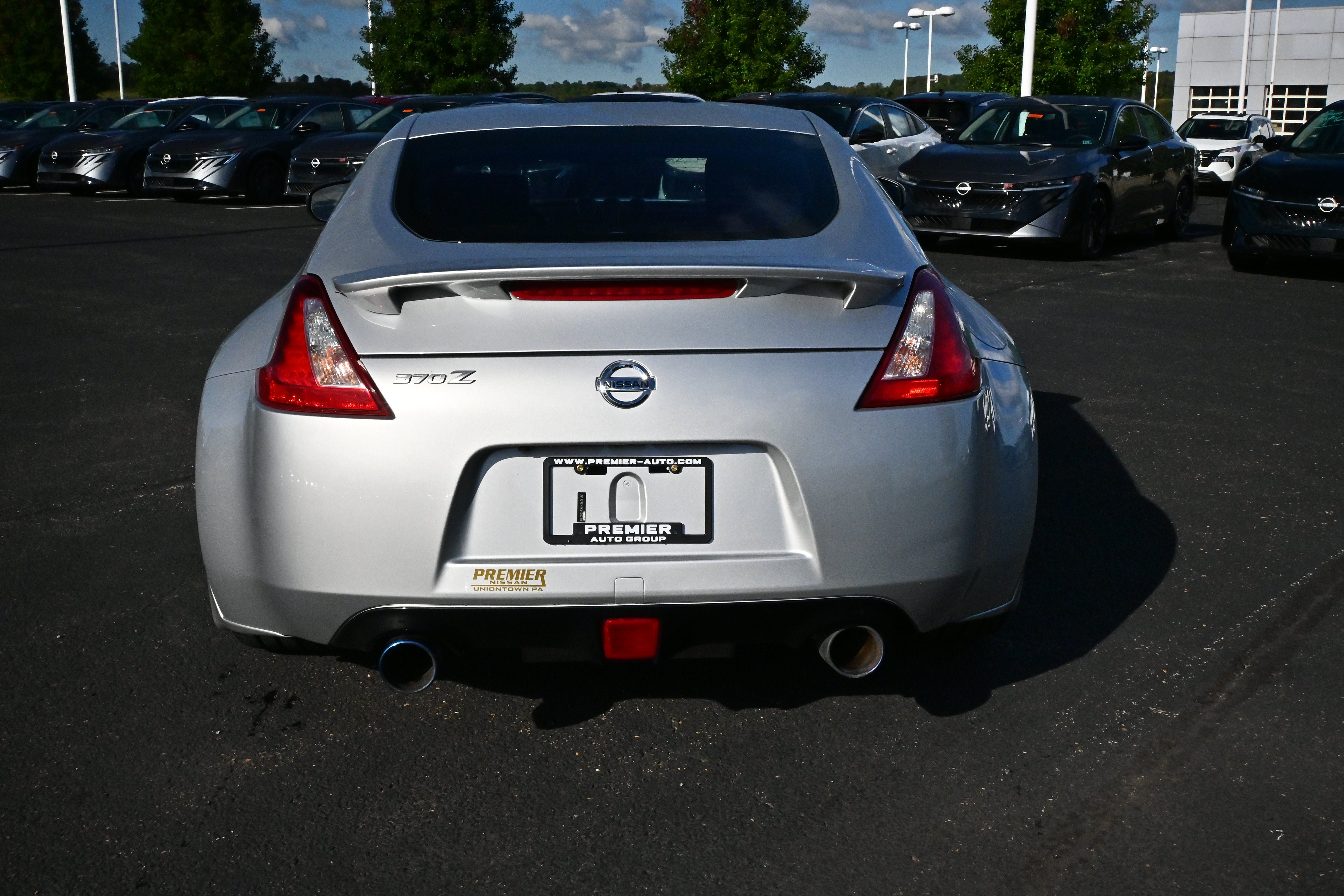 Used 2019 Nissan 370Z Coupe RWD image 7