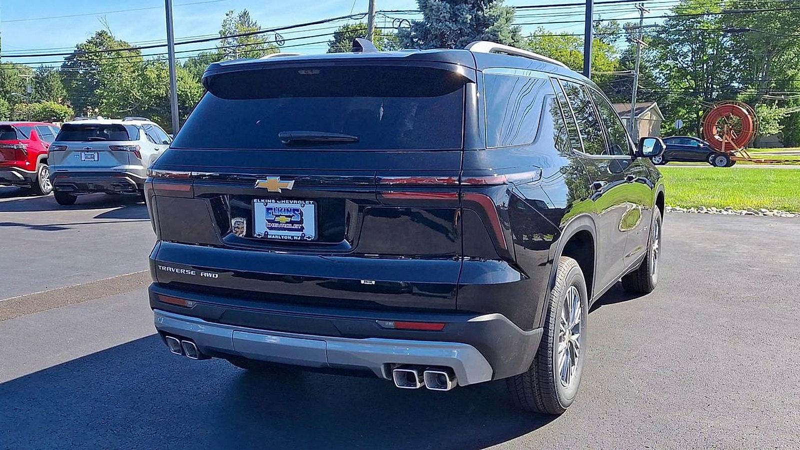 New 2027 Chevrolet Traverse LT w/ Driver Confidence Package AWD/4WD image 2