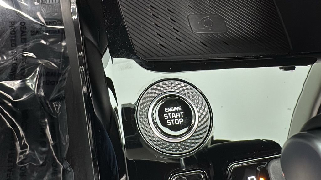 New 2025 Kia Niro EX image 23