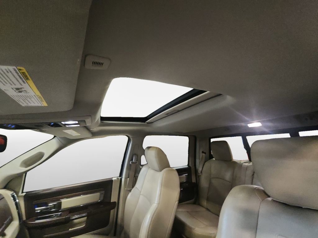 Used 2017 RAM 1500 Laramie w/ Convenience Group image 23