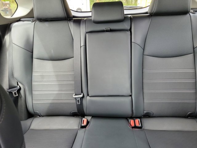 Used 2021 Toyota RAV4 Limited image 5