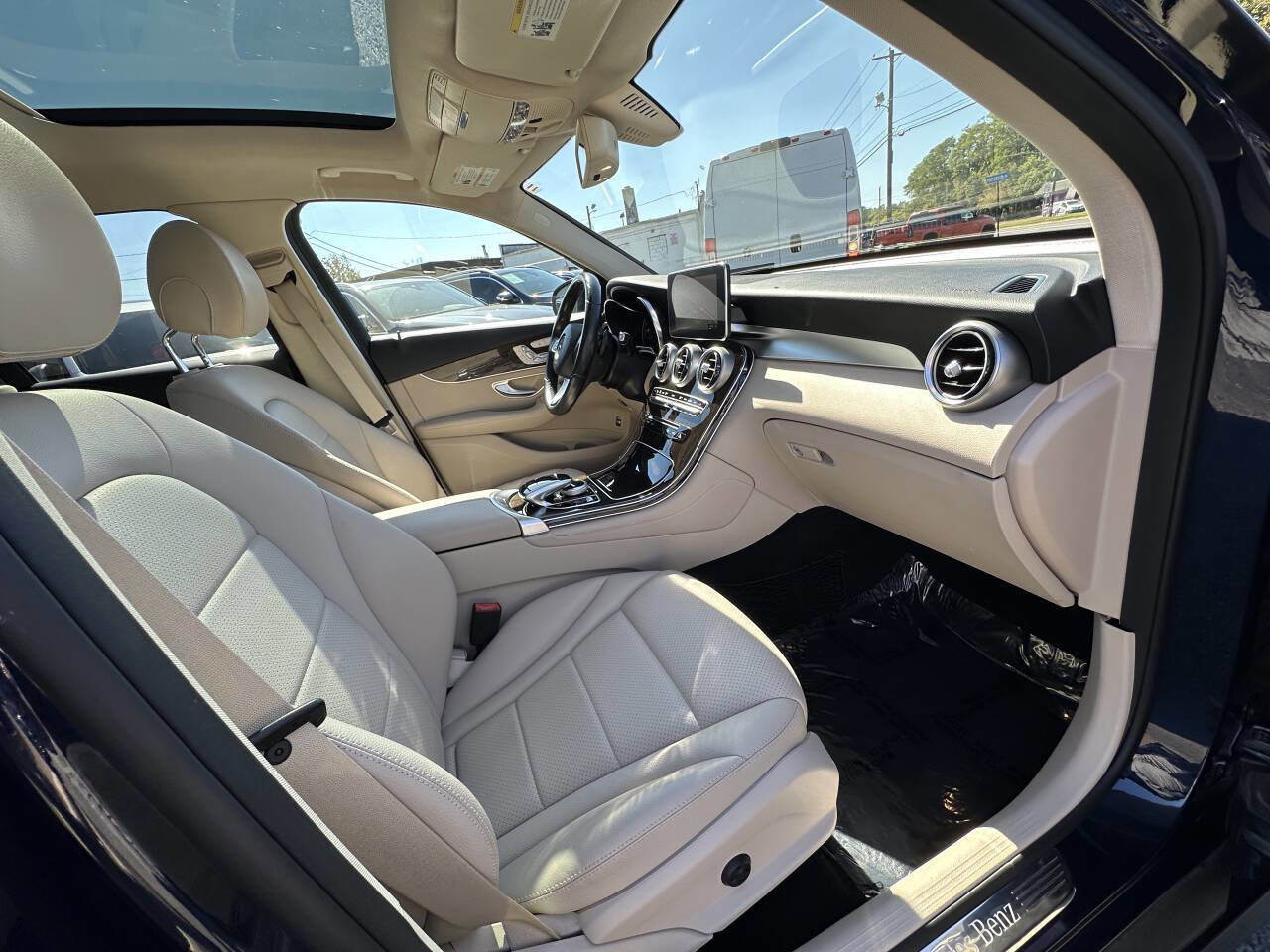 Used 2017 Mercedes-Benz GLC 300 4MATIC image 13