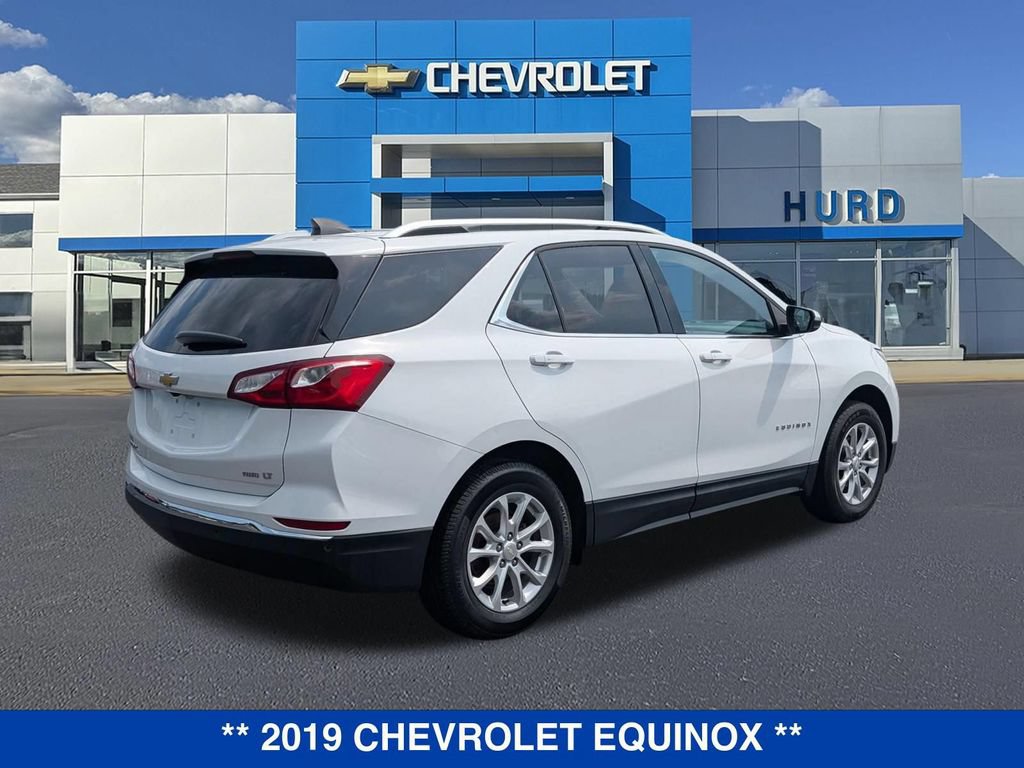 Used 2019 Chevrolet Equinox LT w/ Sun & Navigation Package AWD/4WD image 4