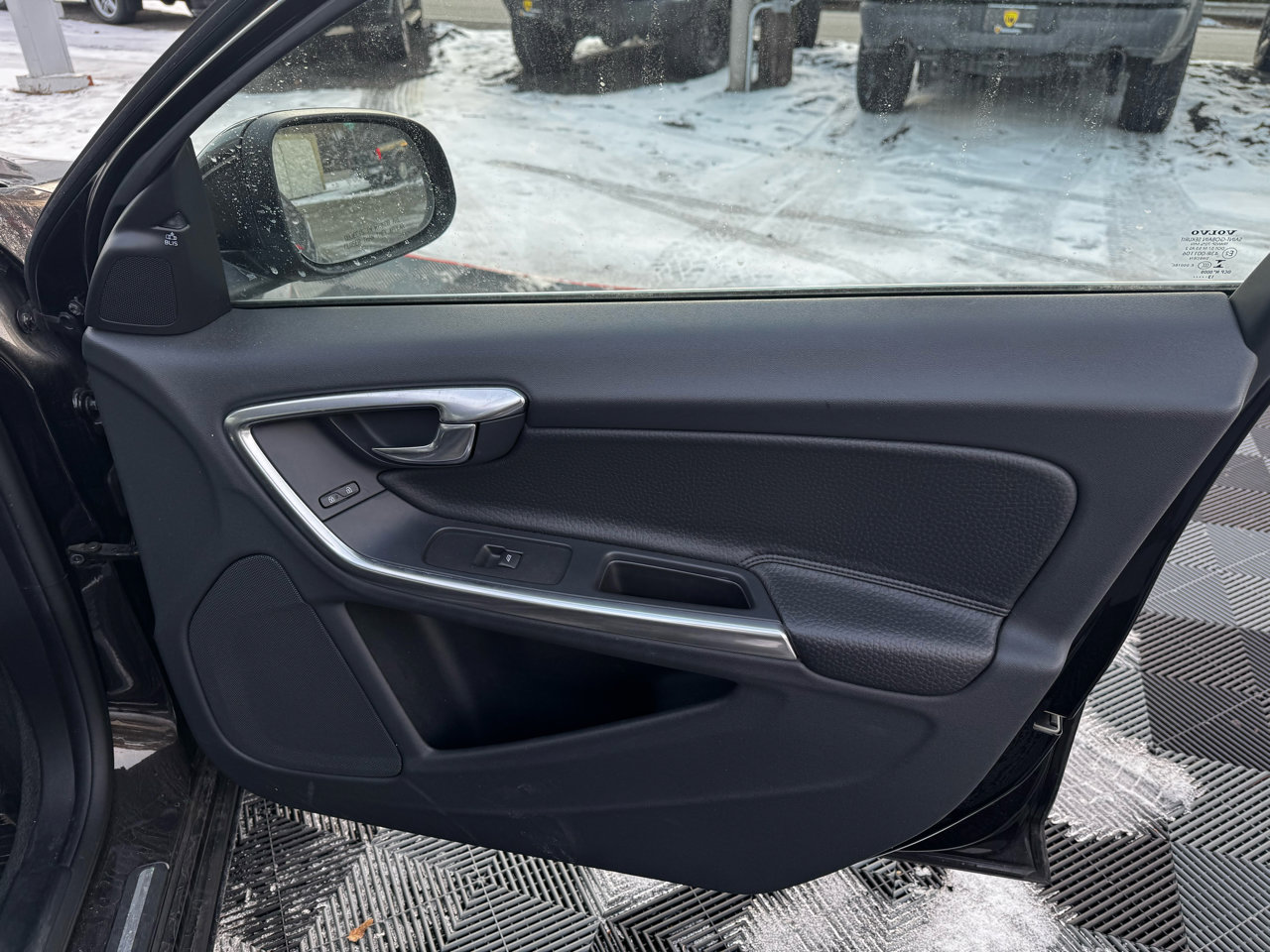 Used 2014 Volvo S60 T5 image 36