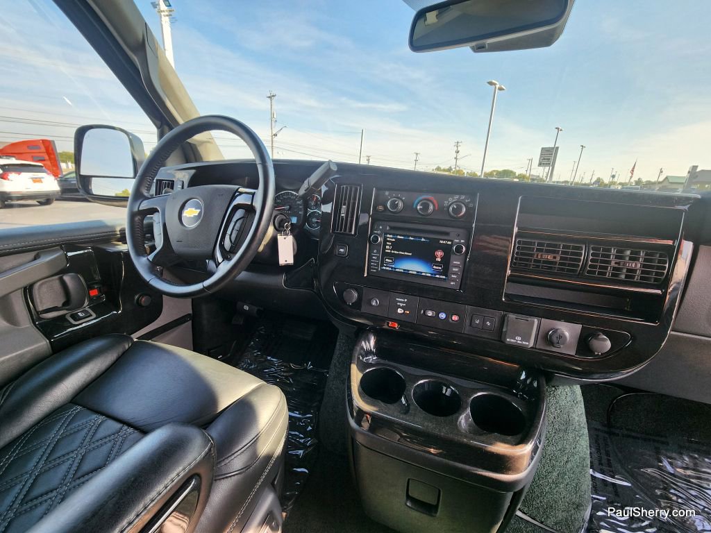 Used 2021 Chevrolet Express 2500 image 41