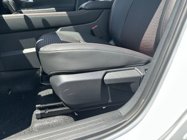 New 2025 Nissan Kicks SR w/ SR Premium Package image 27