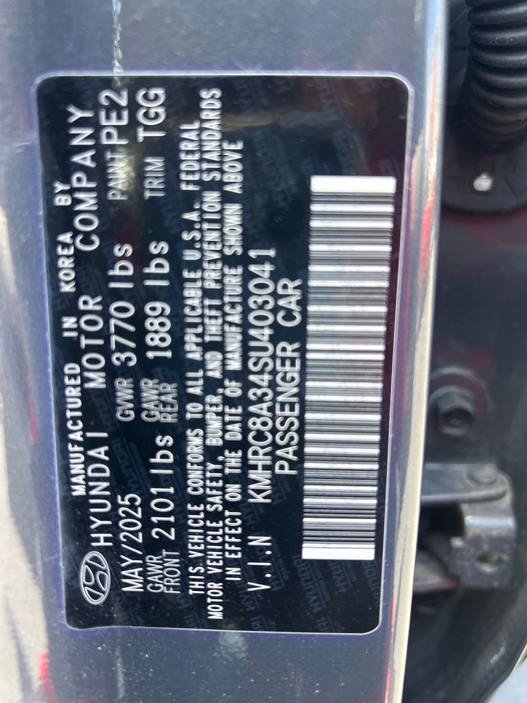 Used 2025 Hyundai Venue SEL FWD image 3