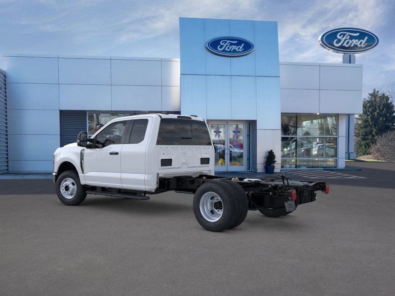 New 2026 Ford F350 XL w/ XL Chrome Package image 4