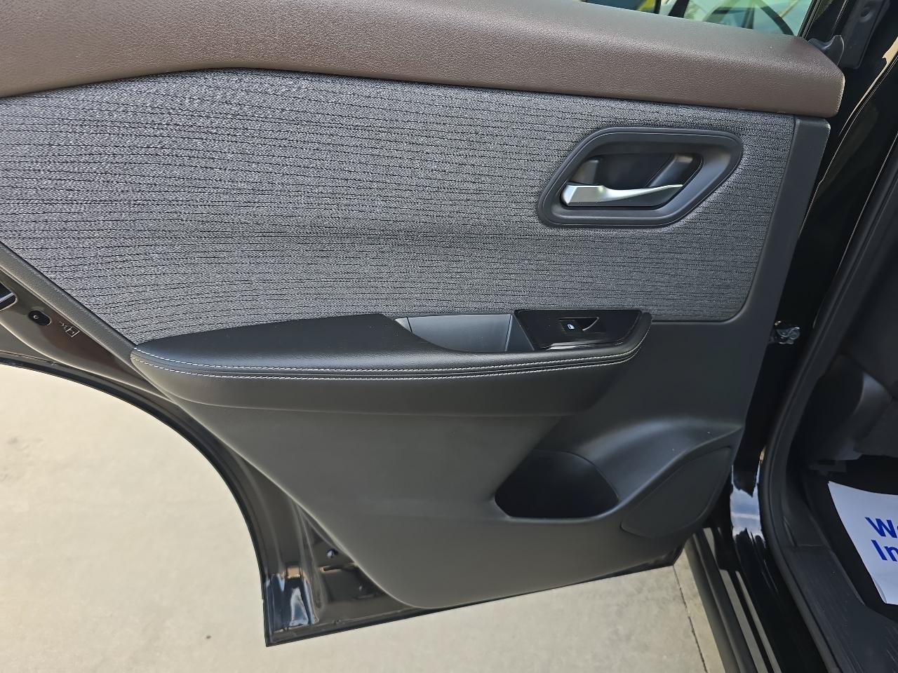 Used 2022 Nissan Rogue SV AWD/4WD image 20