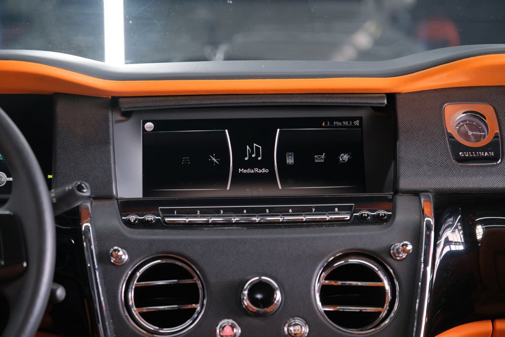 Used 2021 Rolls-Royce Cullinan AWD/4WD image 42