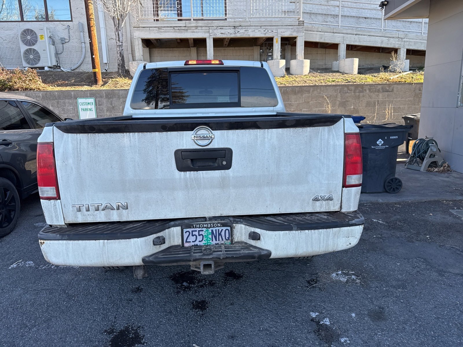 Used 2014 Nissan Titan SV image 4