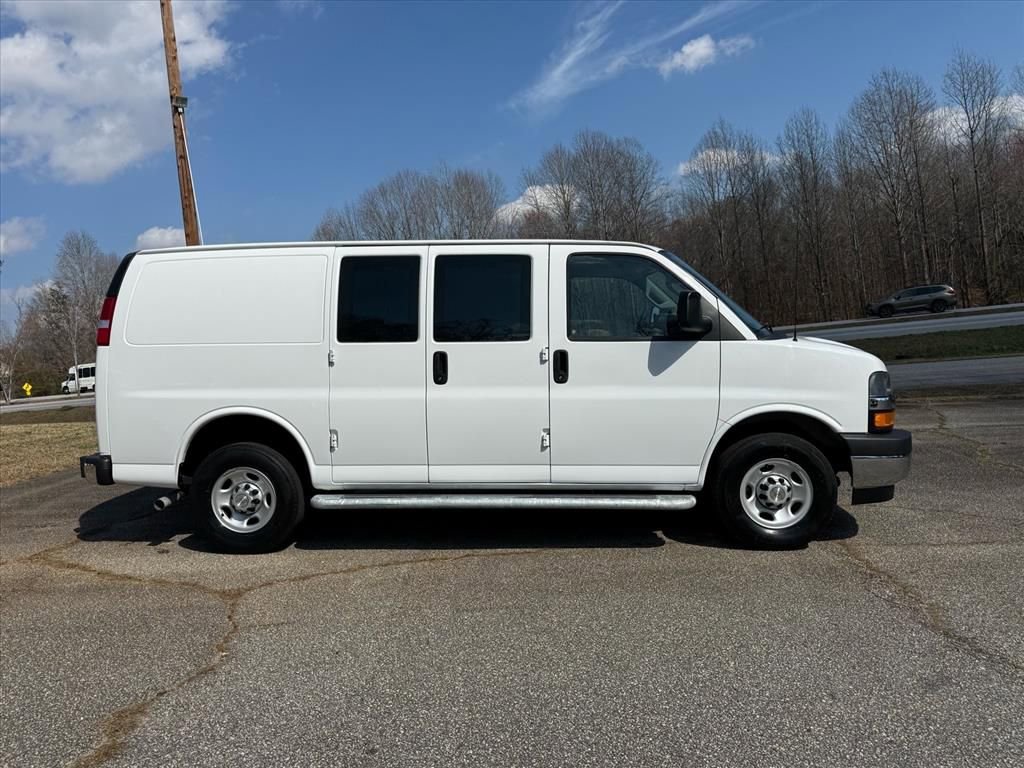 Used 2024 Chevrolet Express 2500 w/ Driver Convenience Package image 3