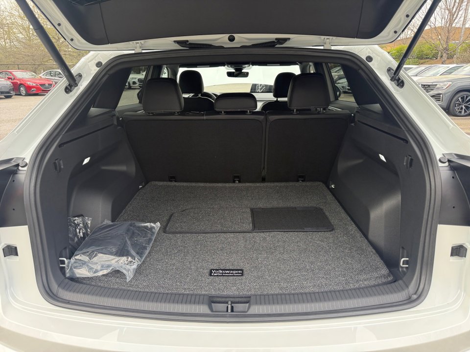 New 2026 Volkswagen Atlas Cross Sport SE image 15