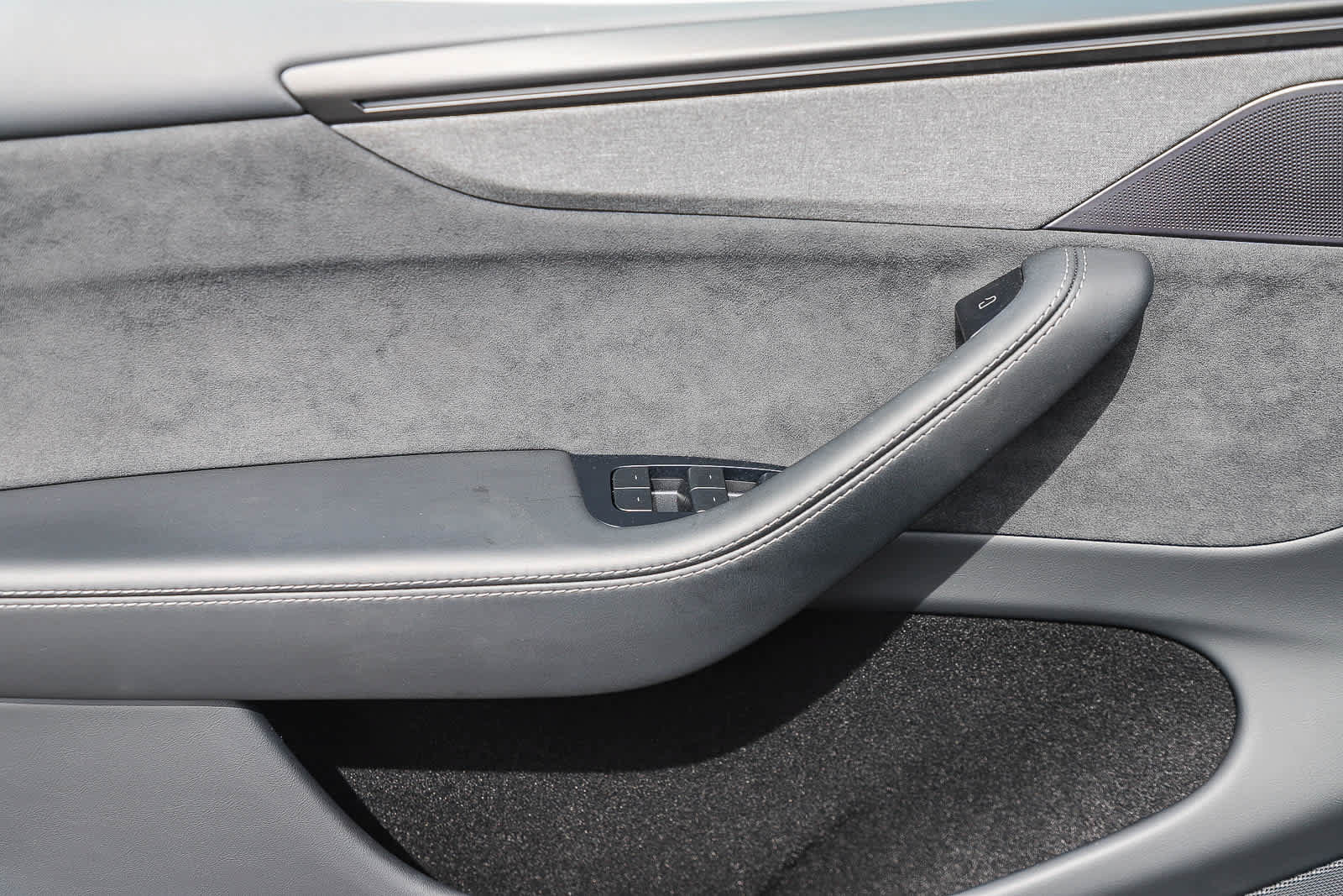 Used 2026 Tesla Model Y 2WD image 18