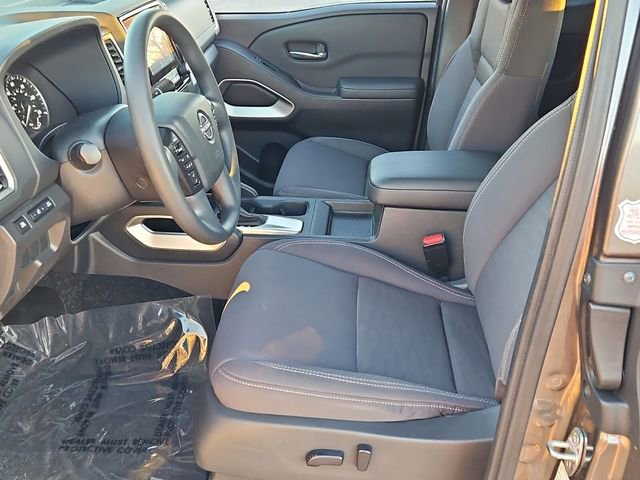 Used 2022 Nissan Frontier SV w/ Technology Package image 11