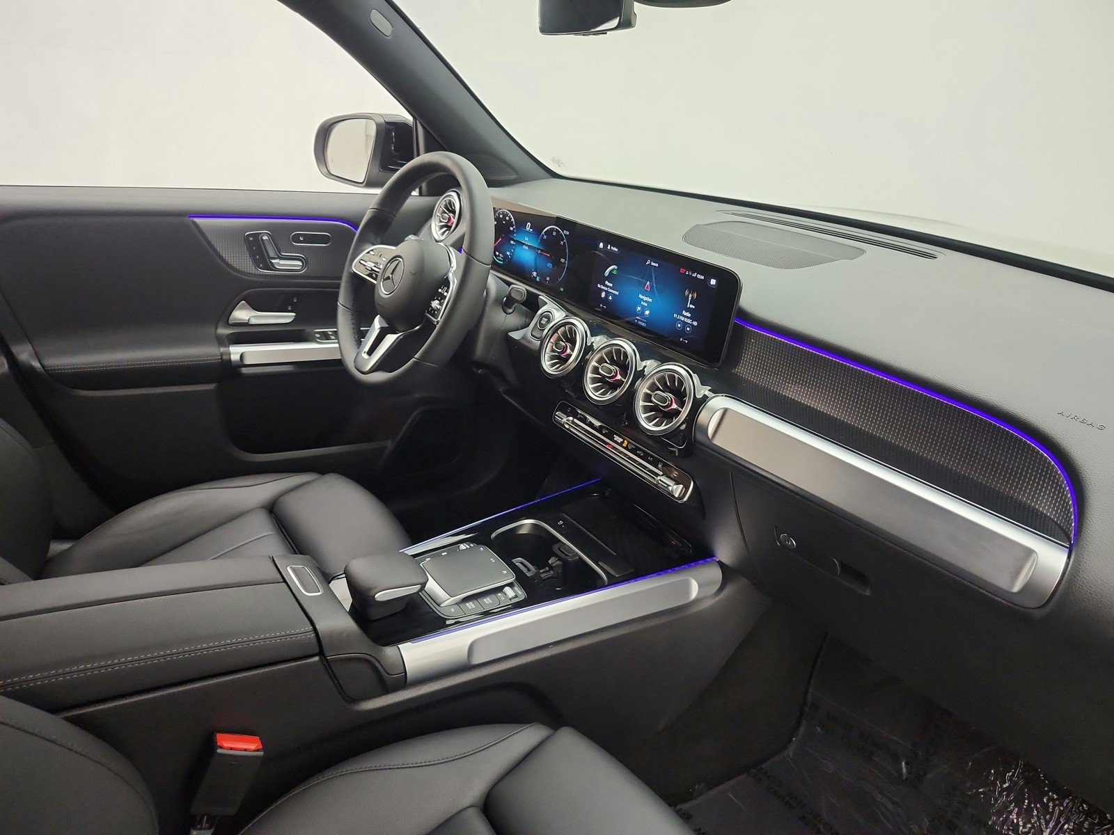 Used 2023 Mercedes-Benz EQB 300 4MATIC image 21