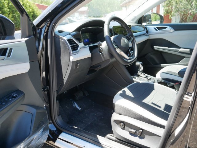 New 2026 Volkswagen Taos SE AWD/4WD image 7