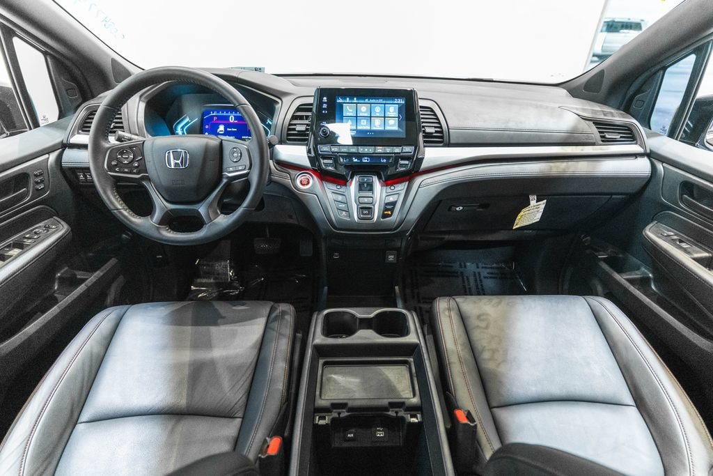 Used 2024 Honda Odyssey Sport image 13