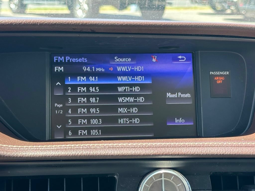 Used 2017 Lexus ES 350 w/ Luxury Package FWD image 29