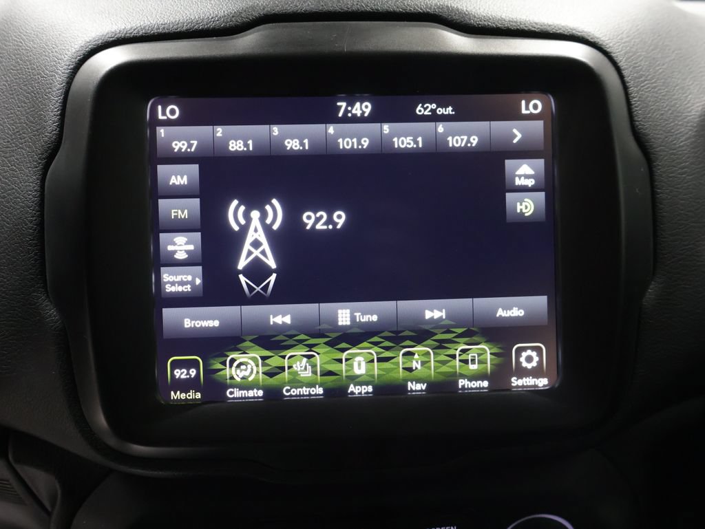 Used 2022 Jeep Renegade Trailhawk AWD/4WD image 29