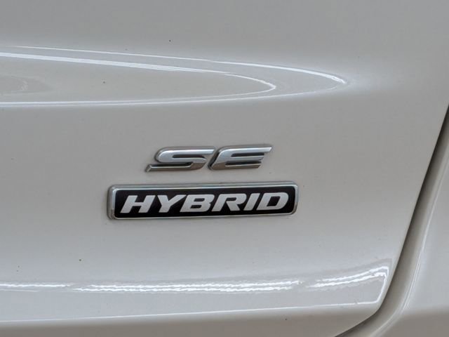 Used 2020 Ford Fusion SE image 9