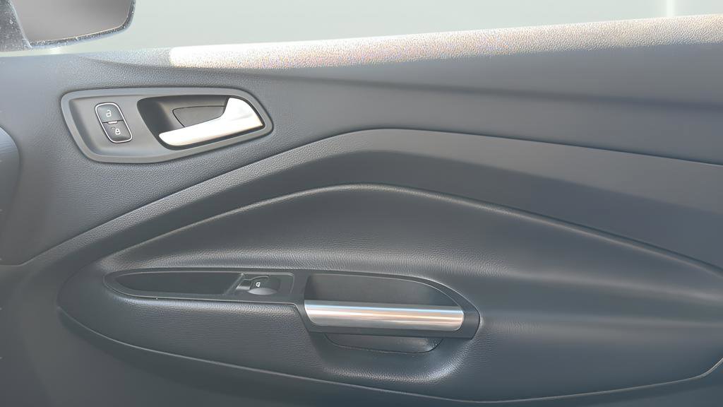 Used 2018 Ford Escape SEL w/ Ford Safe & Smart Package image 21