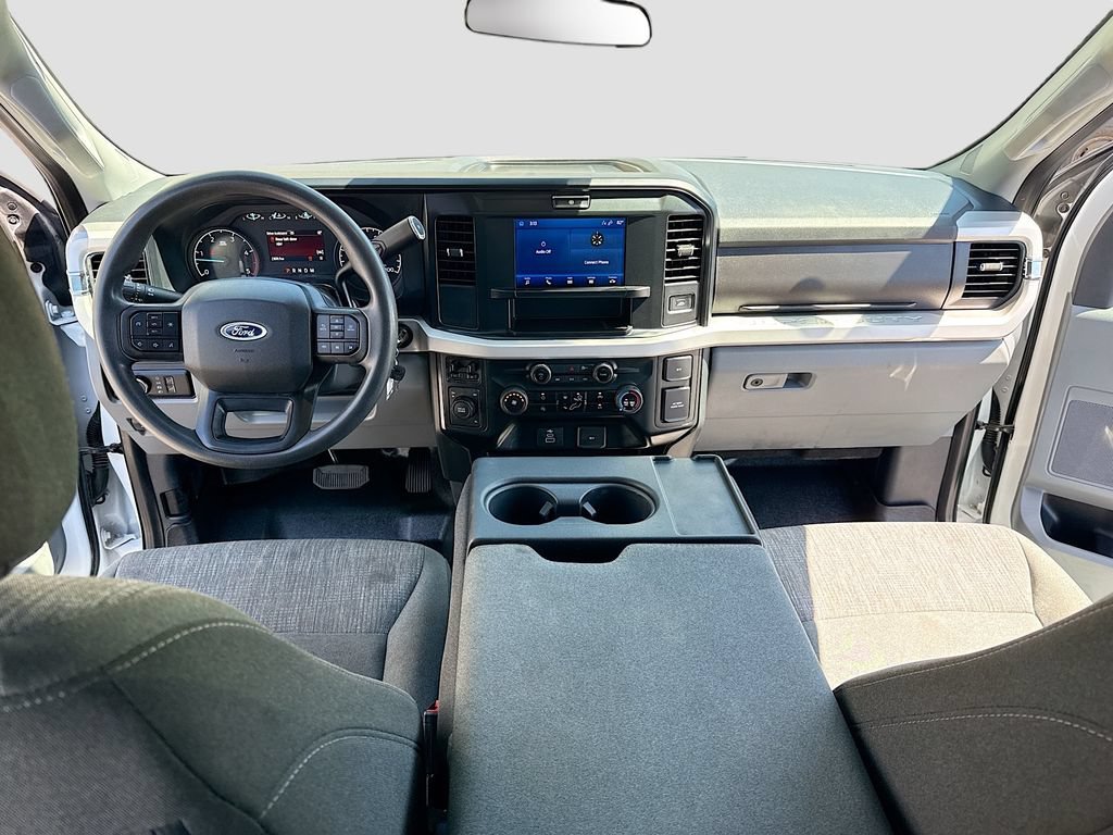 Used 2025 Ford F550 4x4 Crew Cab image 18
