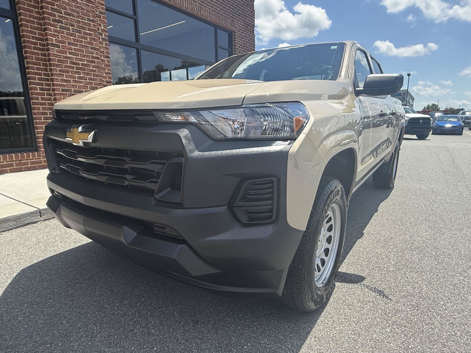 Used 2024 Chevrolet Colorado W/T RWD image 26