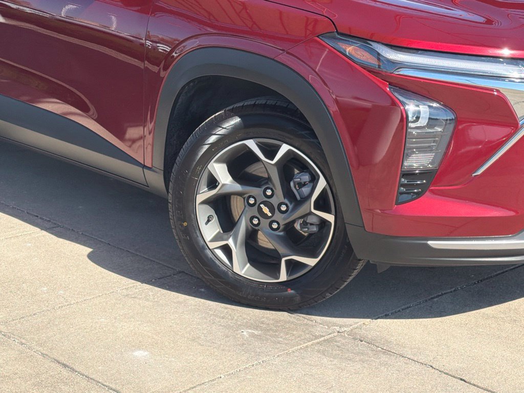 Used 2024 Chevrolet Trax LT FWD image 10