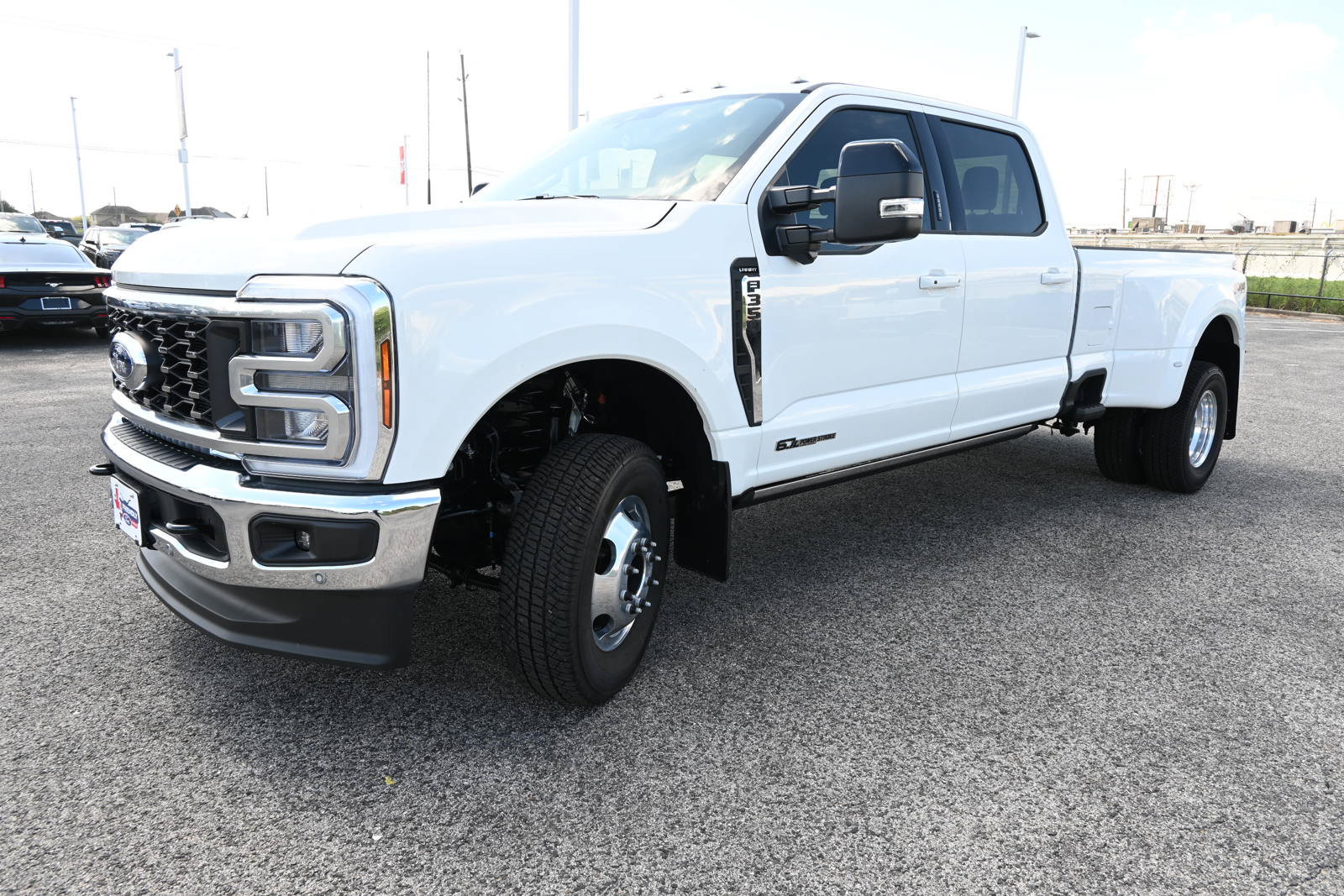 New 2026 Ford F350 Lariat w/ Lariat Ultimate Package AWD/4WD image 8