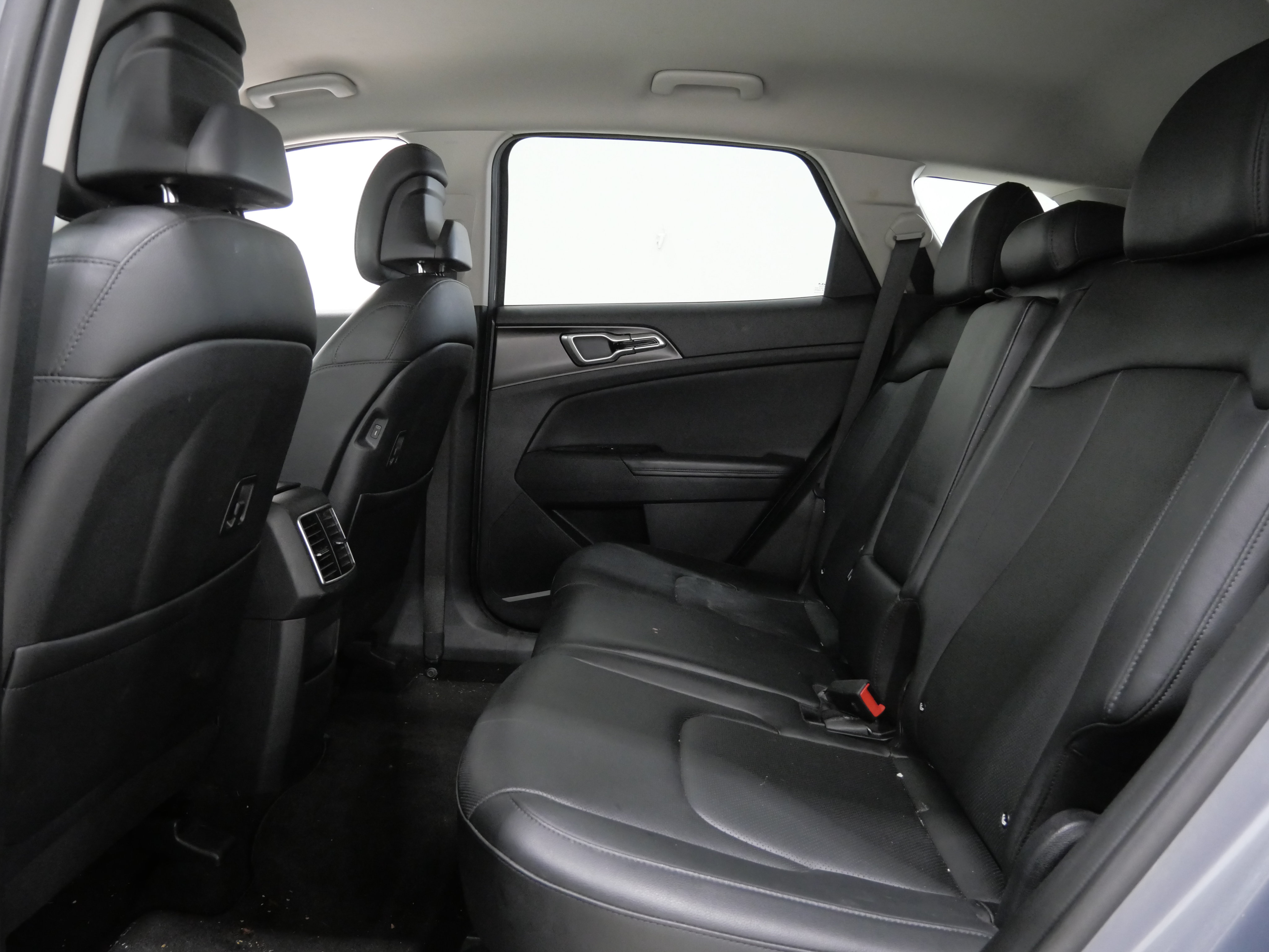 Used 2024 Kia Sportage EX AWD/4WD image 25