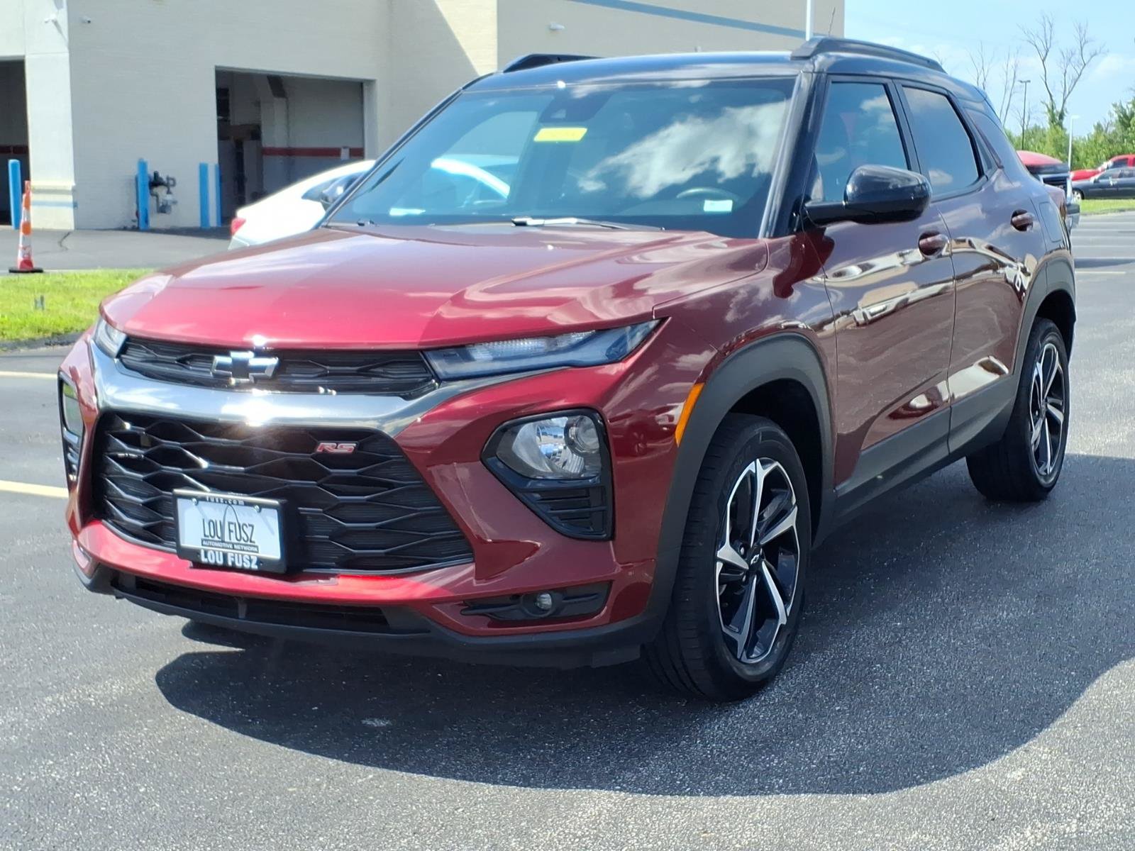 Used 2023 Chevrolet TrailBlazer RS w/ Convenience Package AWD/4WD image 2