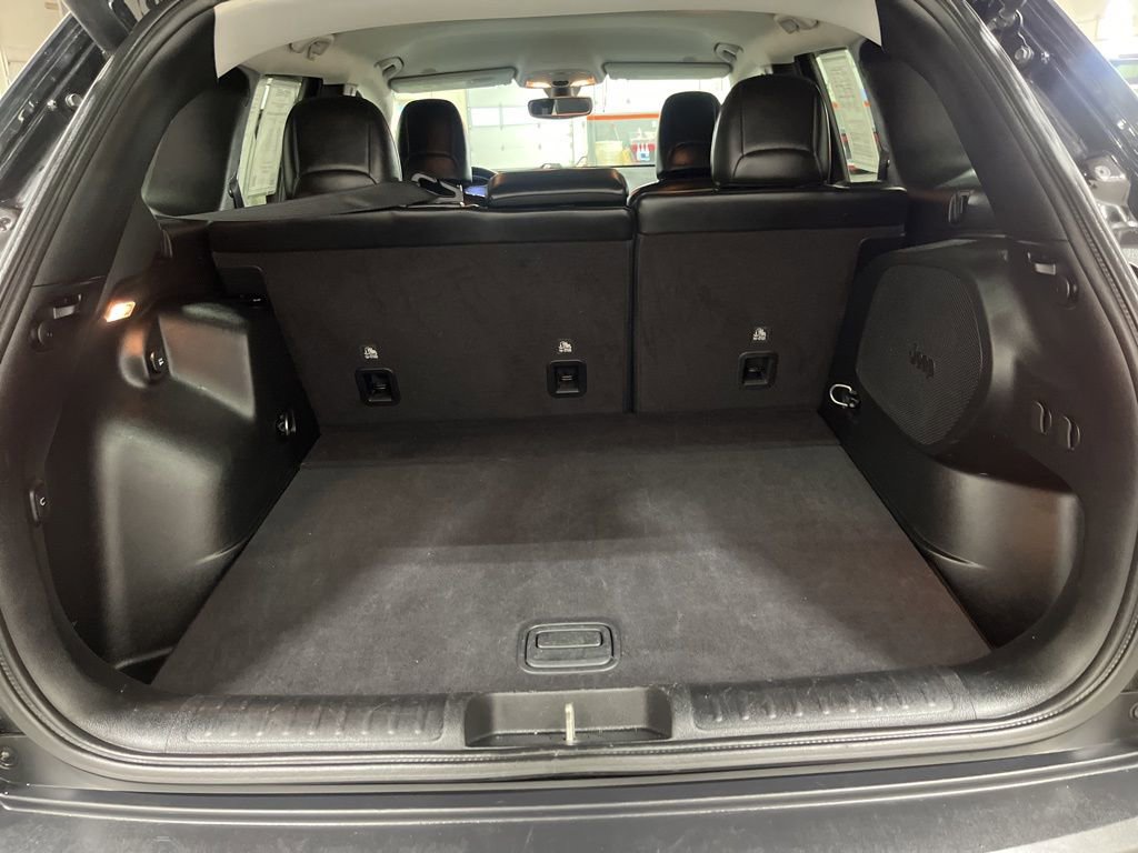 Used 2019 Jeep Cherokee Limited image 27