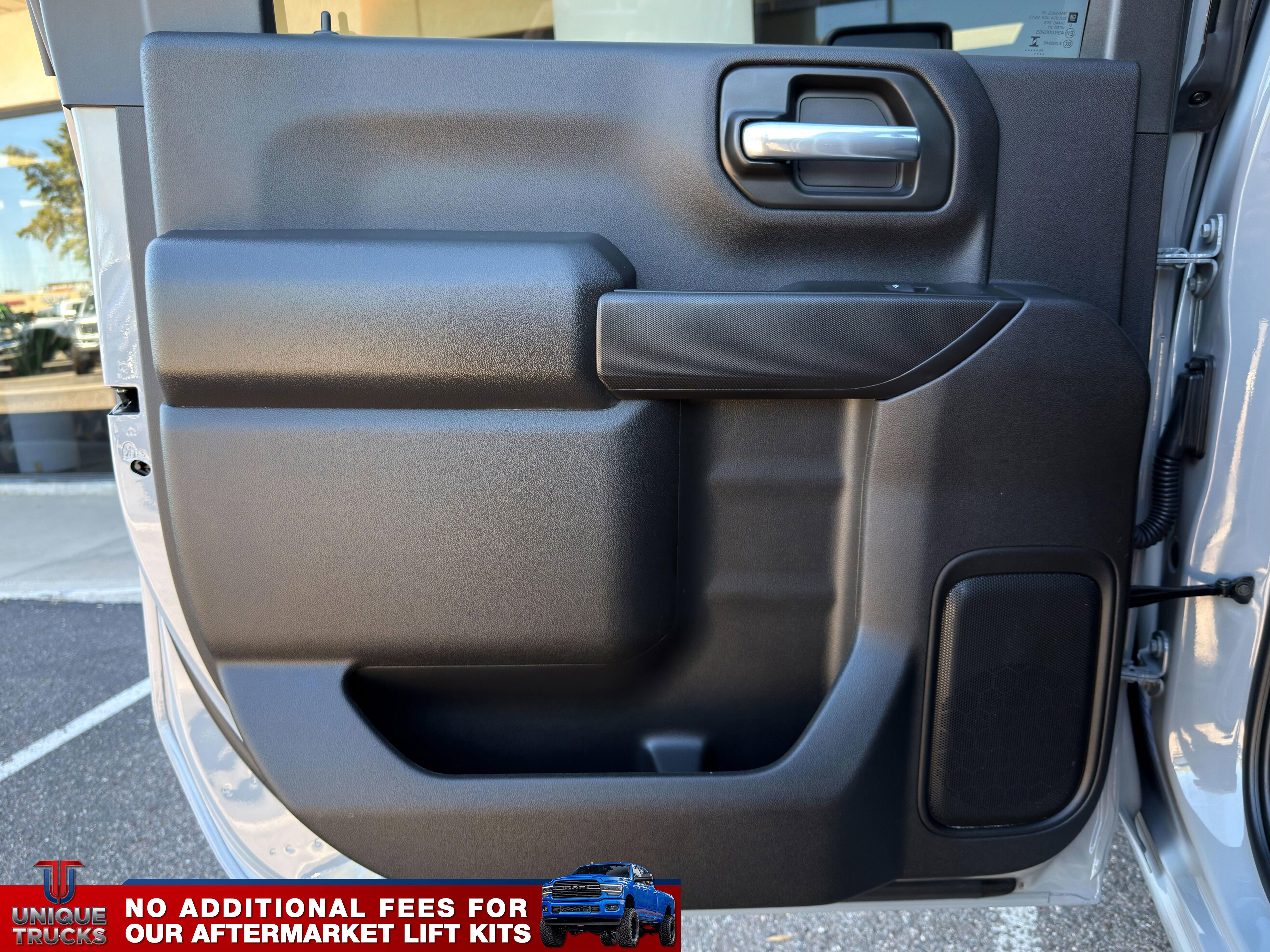 Used 2025 Chevrolet Silverado 2500 Custom w/ Custom Value Package image 19