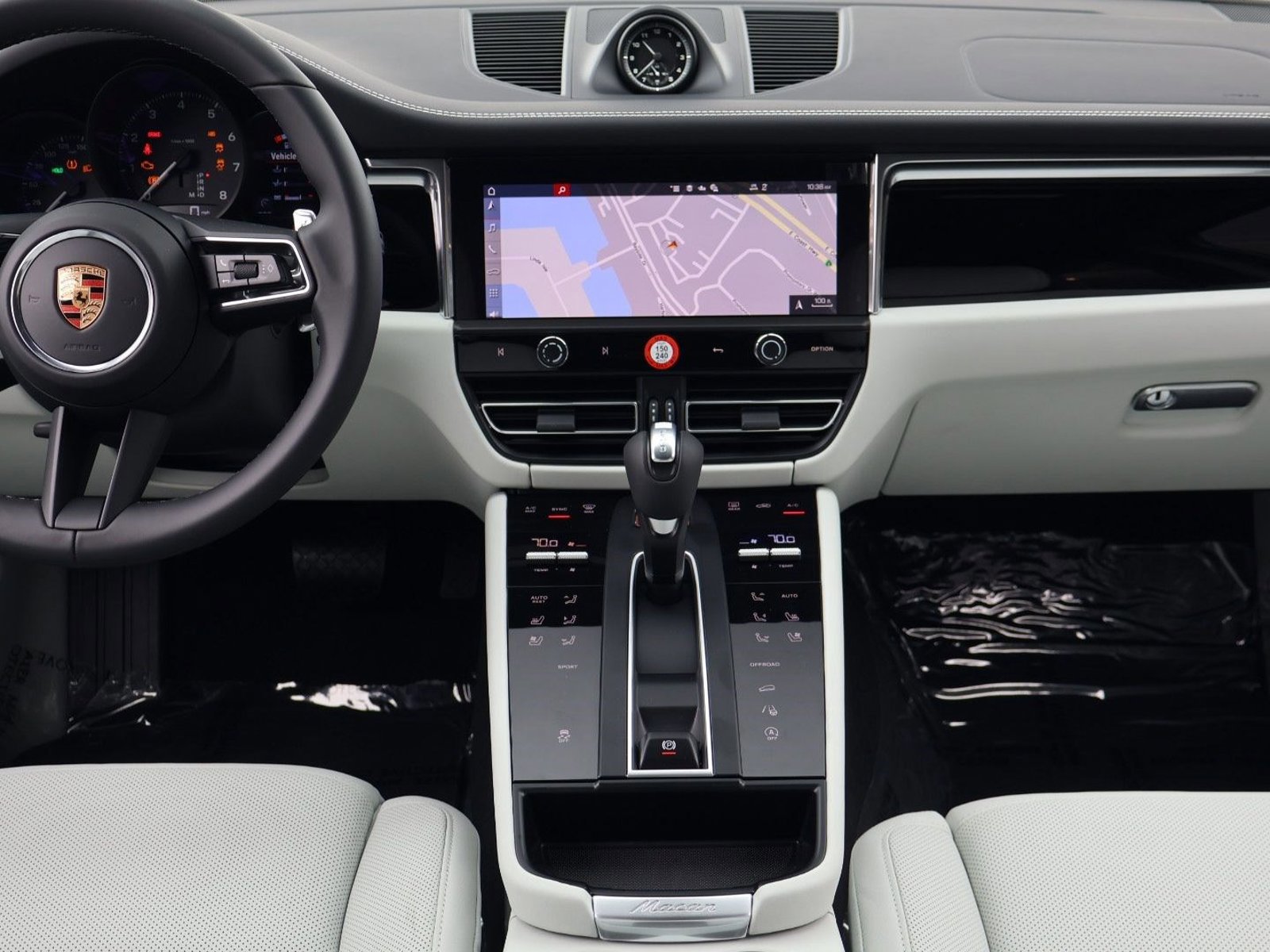 New 2026 Porsche Macan AWD/4WD image 20