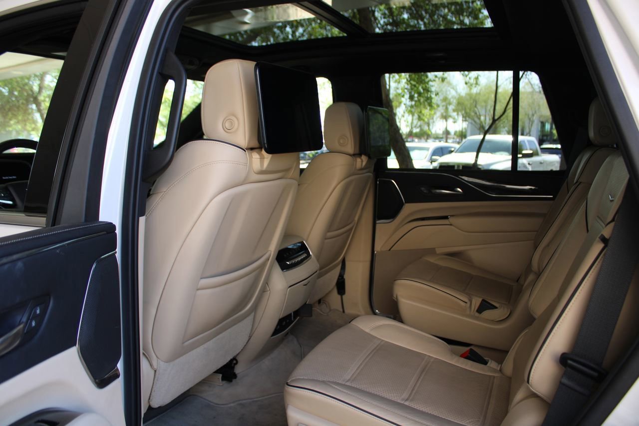 Used 2021 Cadillac Escalade Premium Luxury w/ Driver Assist Tech Package AWD/4WD image 17