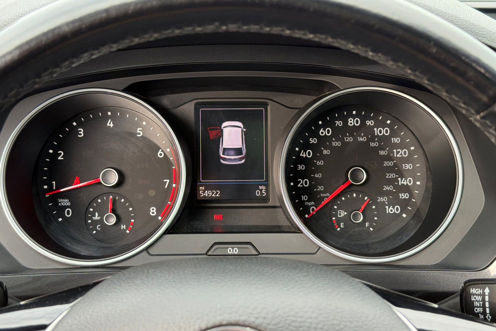 Used 2019 Volkswagen Tiguan SE w/ Panoramic Sunroof Package image 35