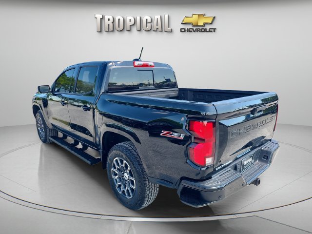 Used 2026 Chevrolet Colorado Z71 w/ Technology Package AWD/4WD image 3